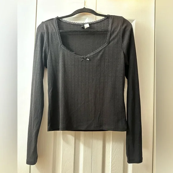 HM long sleeve lace trim top - Picture 1 of 6